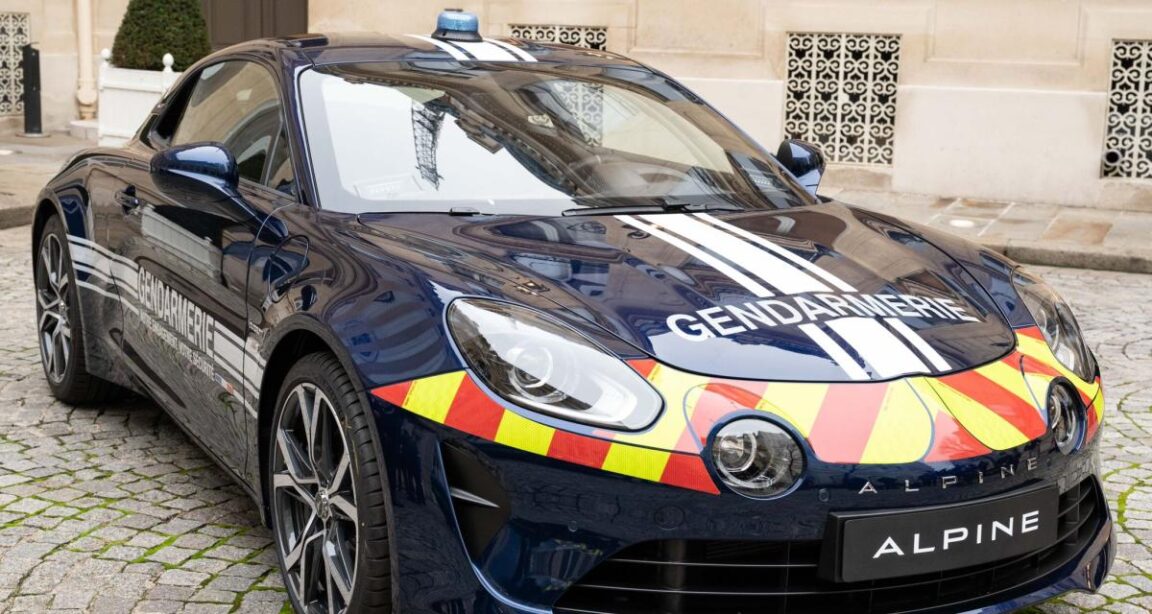 Les Nouvelles Alpine A110 De La Gendarmerie Nationale Sont Prêtes à ...